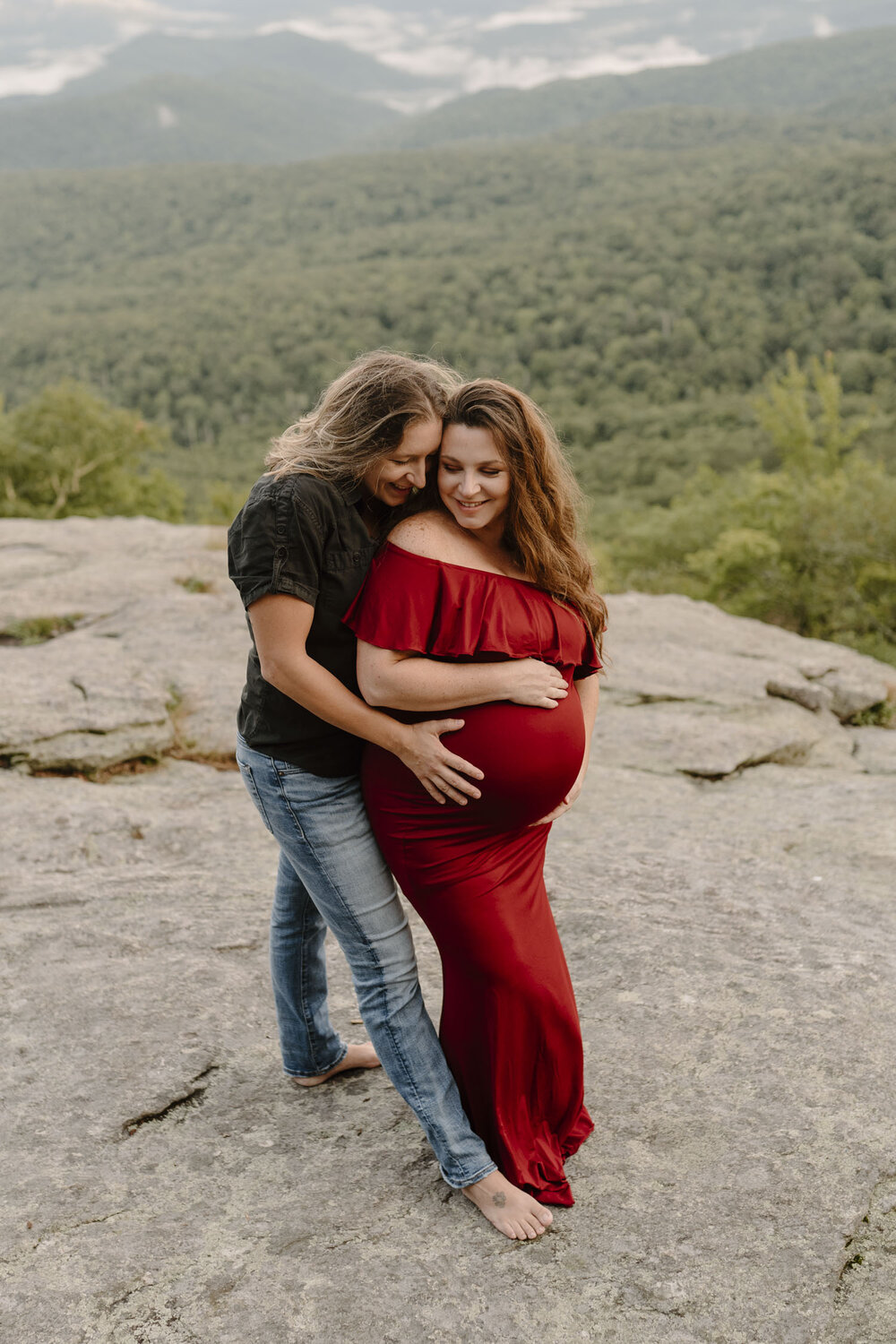 Adventurous Mountain Maternity Session in Asheville Boone, NC by Kayli LaFon Photography