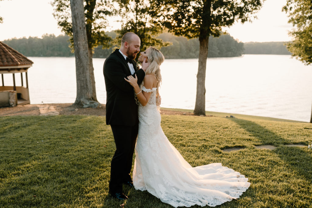 Golden hour newlywed photos by Greensboro North Carolina Wedding photography | Kayli LaFon Photography