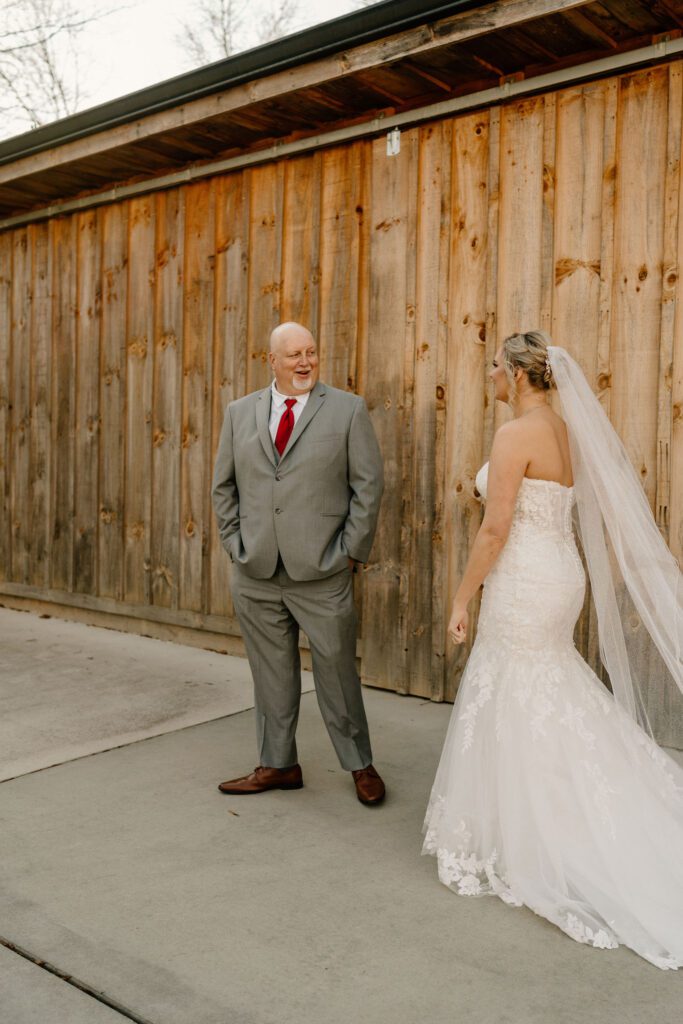 Bride and her fathers first looks